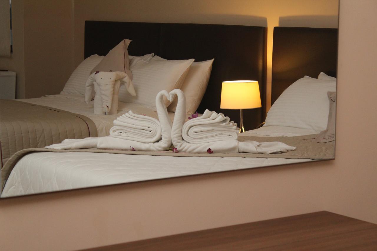 Murex Plaza Hotel & Suites Монровия Екстериор снимка